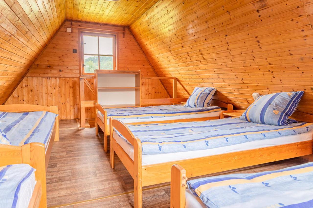 Cejch - Rekreacni Areal S Restauraci Hotel Kněžmost Екстериор снимка