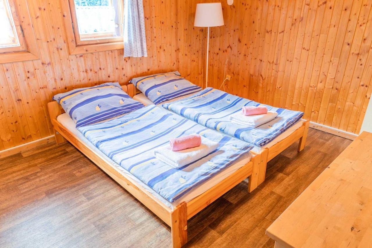 Cejch - Rekreacni Areal S Restauraci Hotel Kněžmost Екстериор снимка