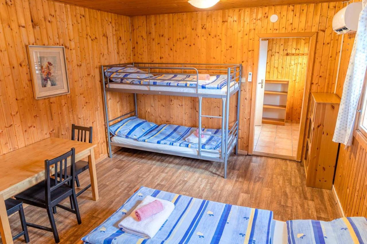 Cejch - Rekreacni Areal S Restauraci Hotel Kněžmost Екстериор снимка