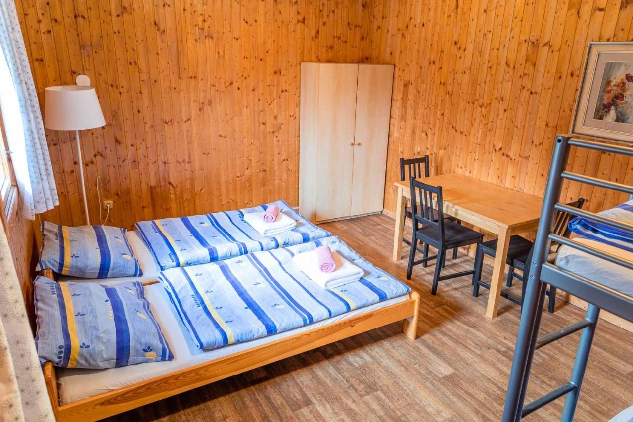 Cejch - Rekreacni Areal S Restauraci Hotel Kněžmost Екстериор снимка
